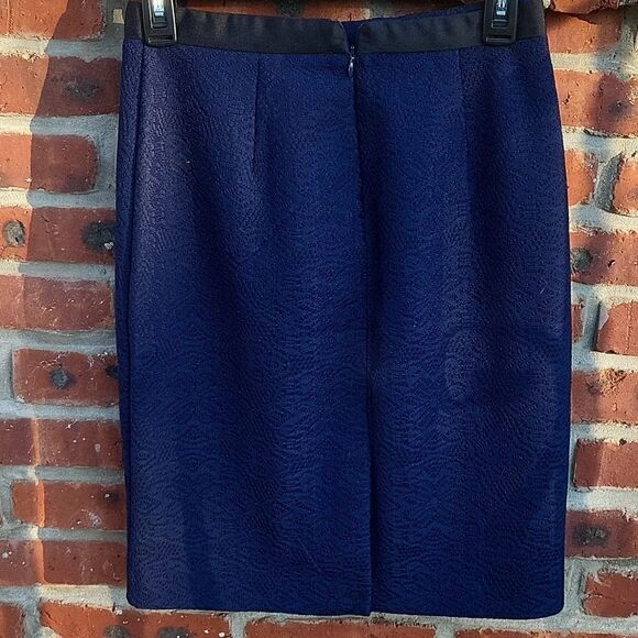 Black and blue pencil skirt - Picture 4 of 6